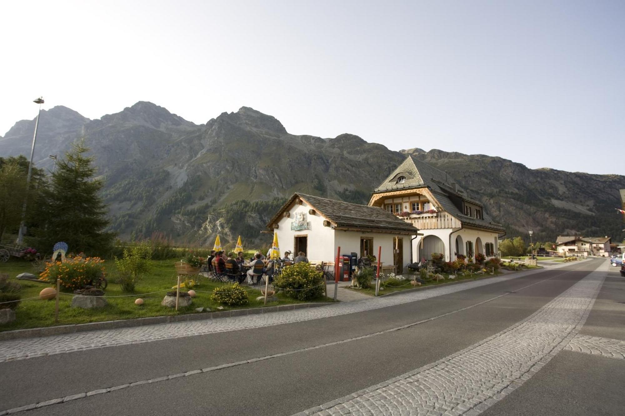 Hotel Seraina سيلس ماريا المظهر الخارجي الصورة