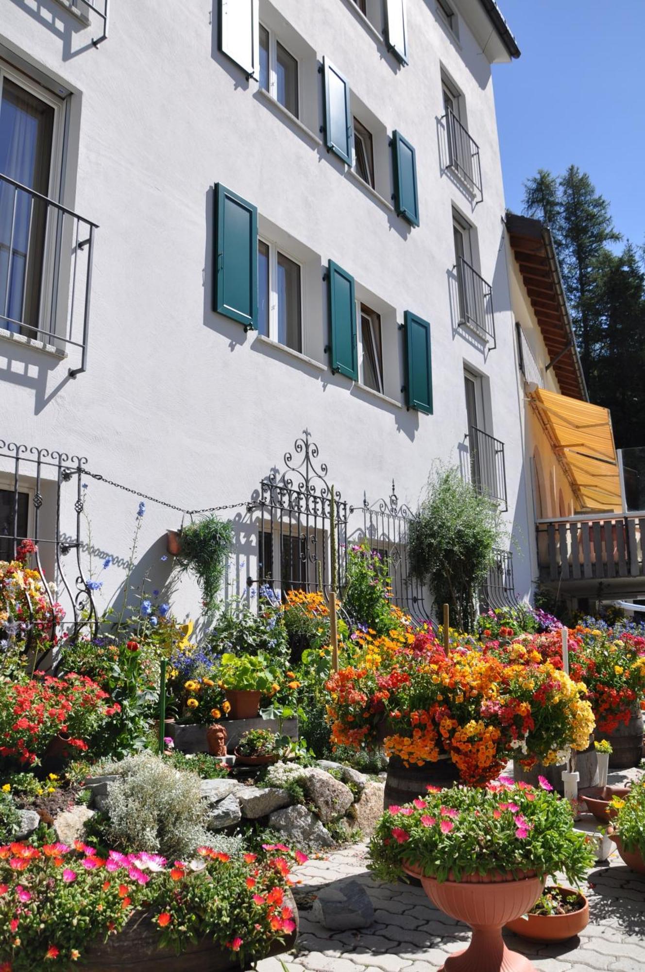 Hotel Seraina سيلس ماريا المظهر الخارجي الصورة