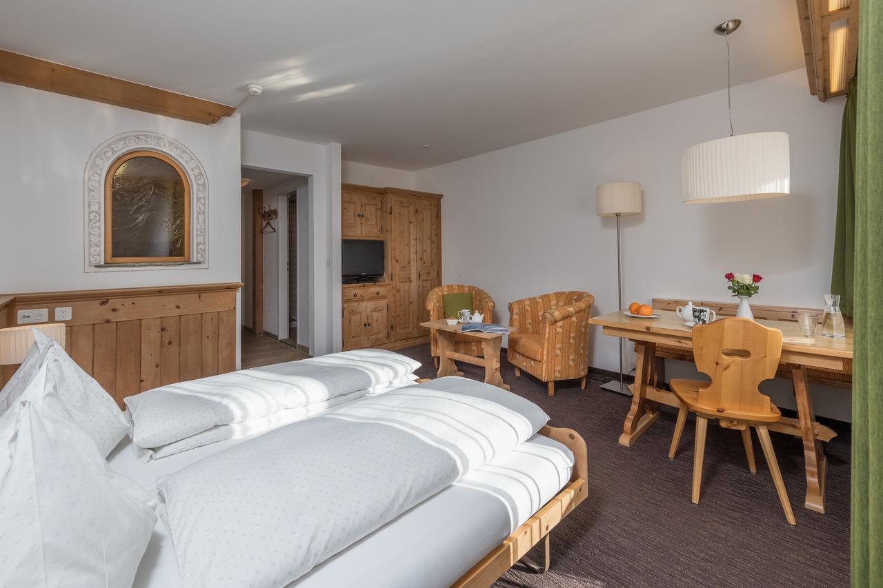 Hotel Seraina سيلس ماريا المظهر الخارجي الصورة