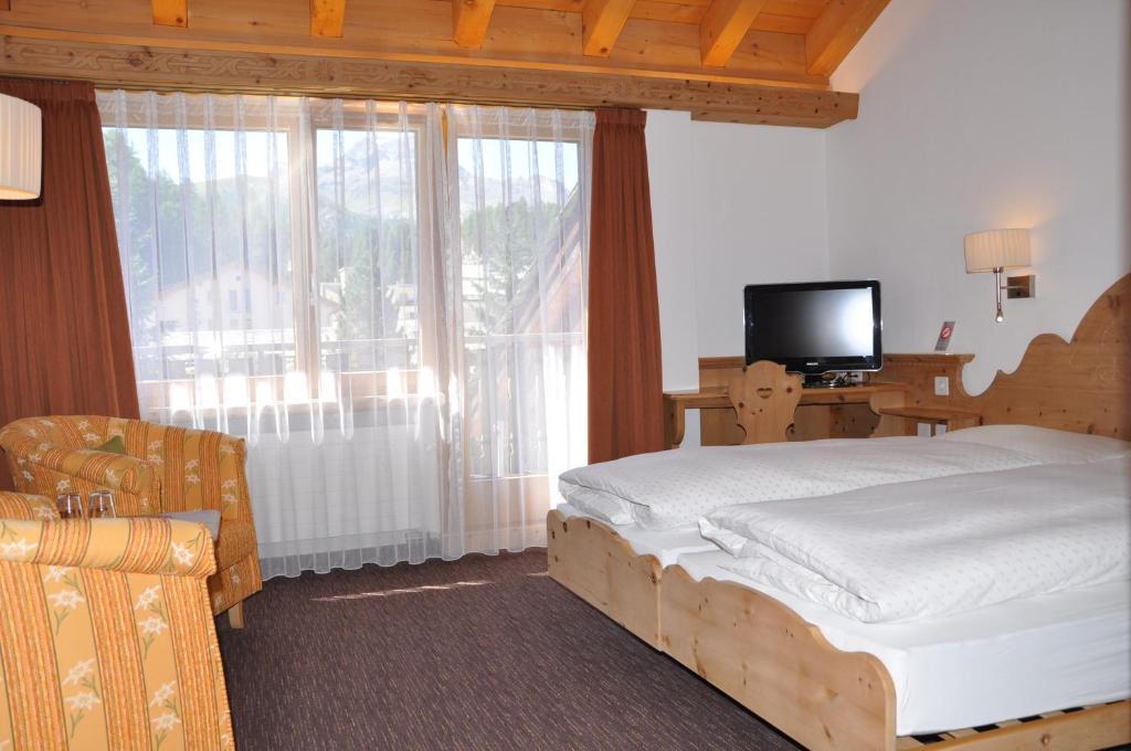 Hotel Seraina سيلس ماريا الغرفة الصورة